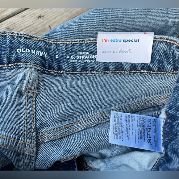 NEW! Old Navy Straight-Leg Jeans High-Rise Button-Up Distressed Ripped Sz 2 Crop - Picture 6 of 13